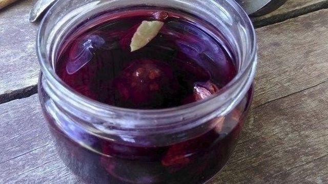 Пошаговый рецепт маринованной закусочной сливы как маслины на зиму