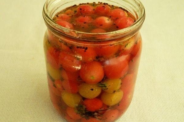 Малосольные помидоры черри быстрого приготовления