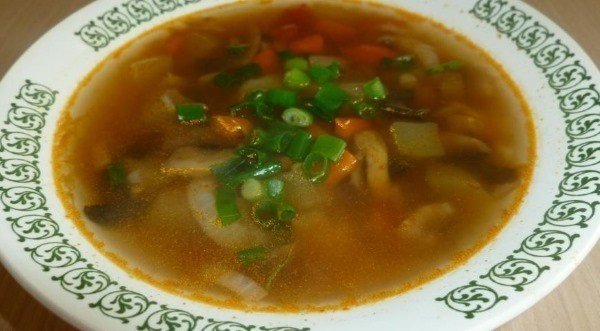 Суп из кабачков со свежими грибами